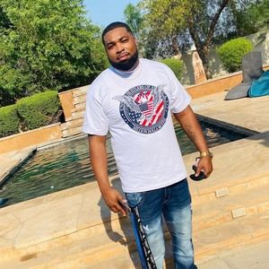 Meet your Posher, Lee